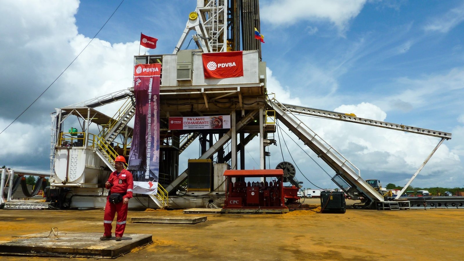 PDVSA recibirá cargamento de 3,2 millones de barriles de petróleo iraní