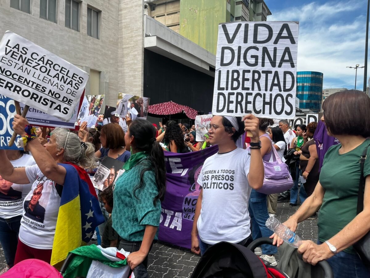 Madres de presos políticos se concentraron en Caracas para exigir su liberación: los detalles