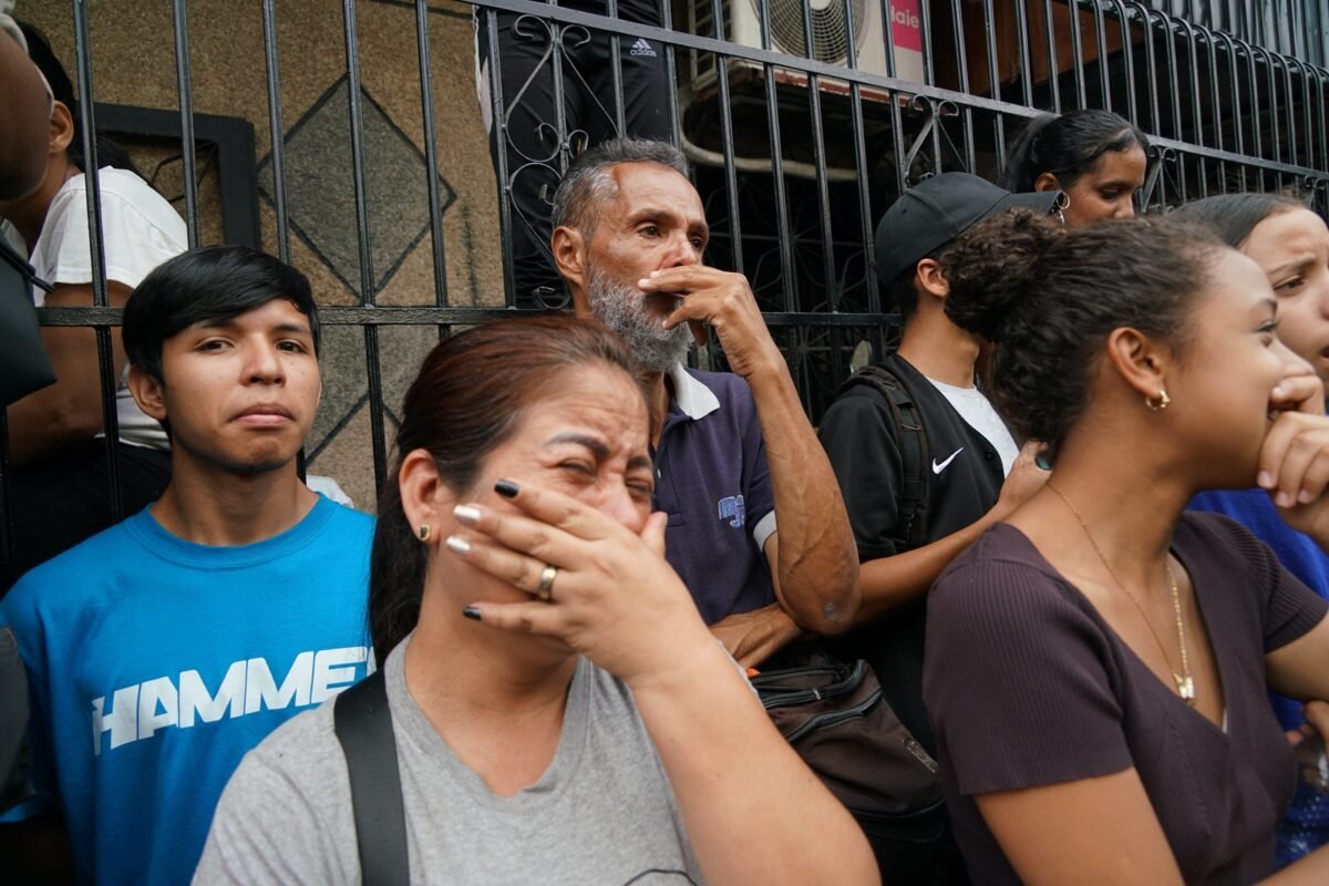 La fe acompañó el viacrucis hasta la Cruz de El Morro en Petare