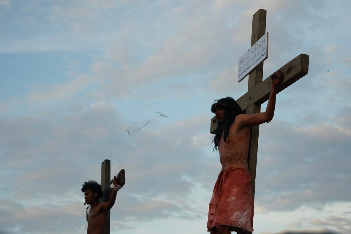La fe acompañó el viacrucis hasta la Cruz de El Morro en Petare