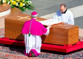 El texto completo de la homilía del funeral del papa Francisco