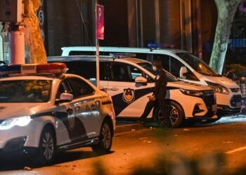 ¡Un milagro! Niña de nueve años sobrevive tras caer del piso 25 de un edificio