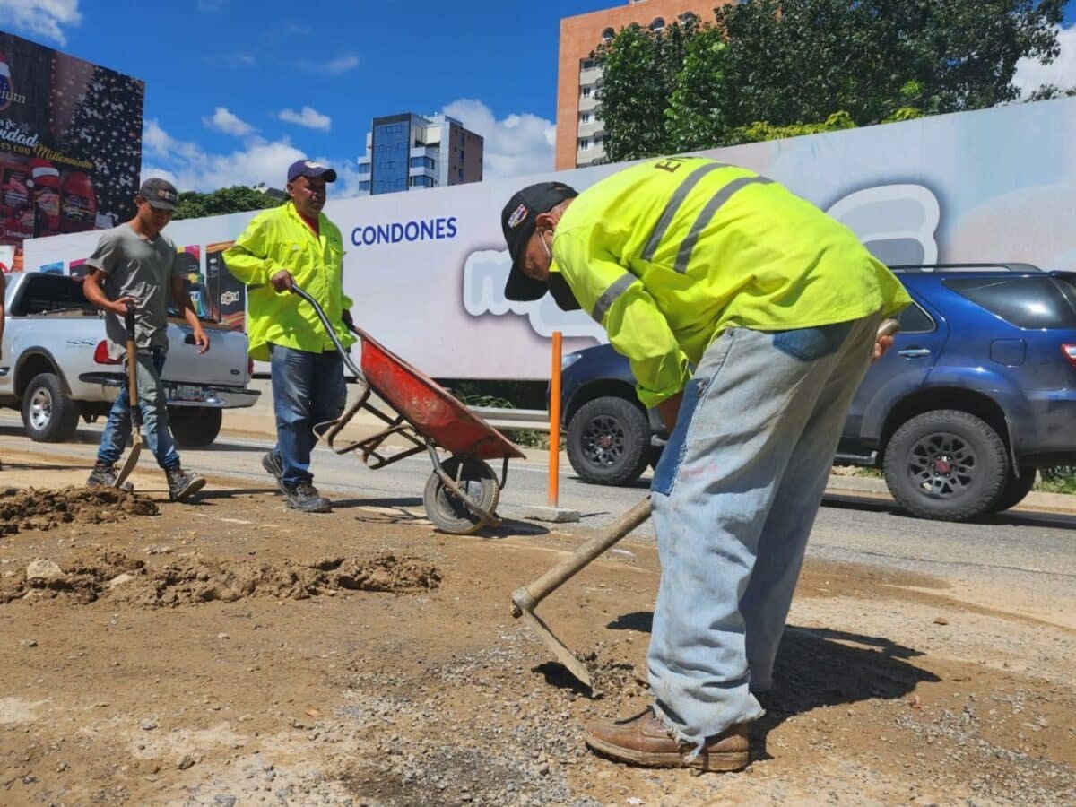 Cerraron parcialmente la autopista Gran Cacique Guaicaipuro: ¿por cuánto será?