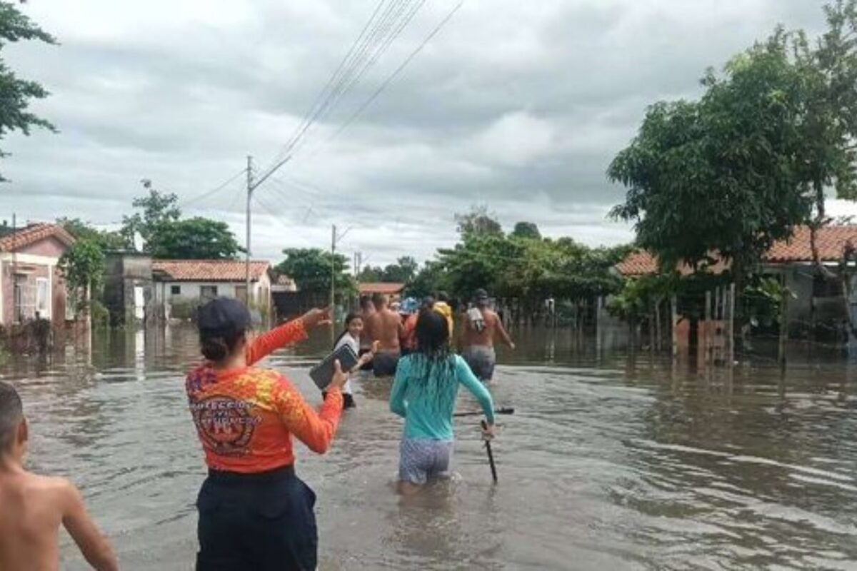 Reportaron inundaciones en varios estados de Venezuela por las fuertes lluvias