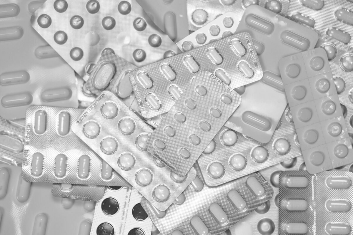 Militares detuvieron a hombre por presunto contrabando de cigarrillos y medicinas en Zulia