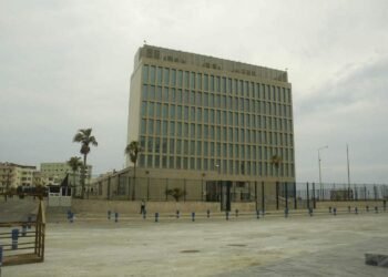 Embajada de EEUU en Cuba congela un servicio clave para cubanos ¿Peligra el futuro de las visas?