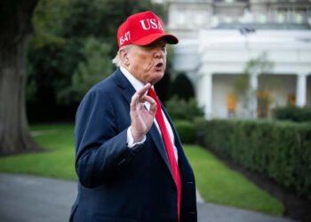 Trump confirma otro ataque a barco con drogas en el Caribe y sugiere que pronto llegarán operativos en tierra