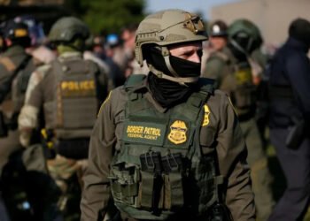 Trump se abre a invocar la Ley de Insurrección para enviar tropas a Portland