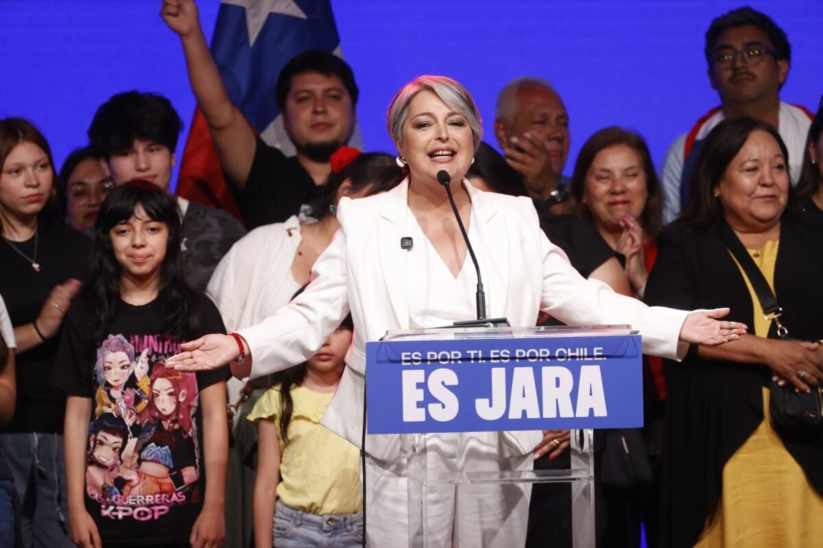 Chile irá a segunda vuelta electoral entre la izquierdista Jeannette Jara y ultraderechista José Antonio Kast