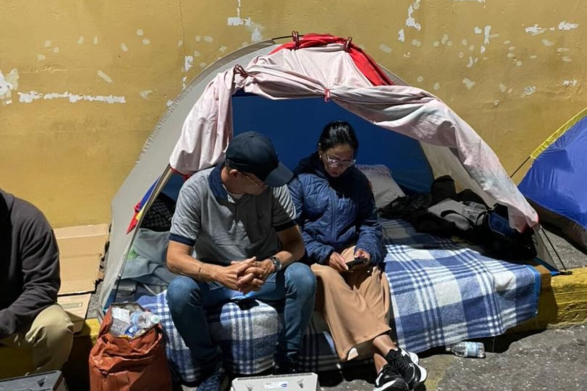 En imágenes: familiares de presos políticos cumplen 13 días en vigilia pidiendo libertad