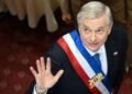 Quién es José Antonio Kast, el ultraderechista que asumió la presidencia de Chile para darle al país su mayor giro conservador desde Pinochet