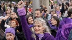 En fotos: mujeres alrededor del mundo salen a las calles a conmemorar un nuevo Día Internacional de la Mujer