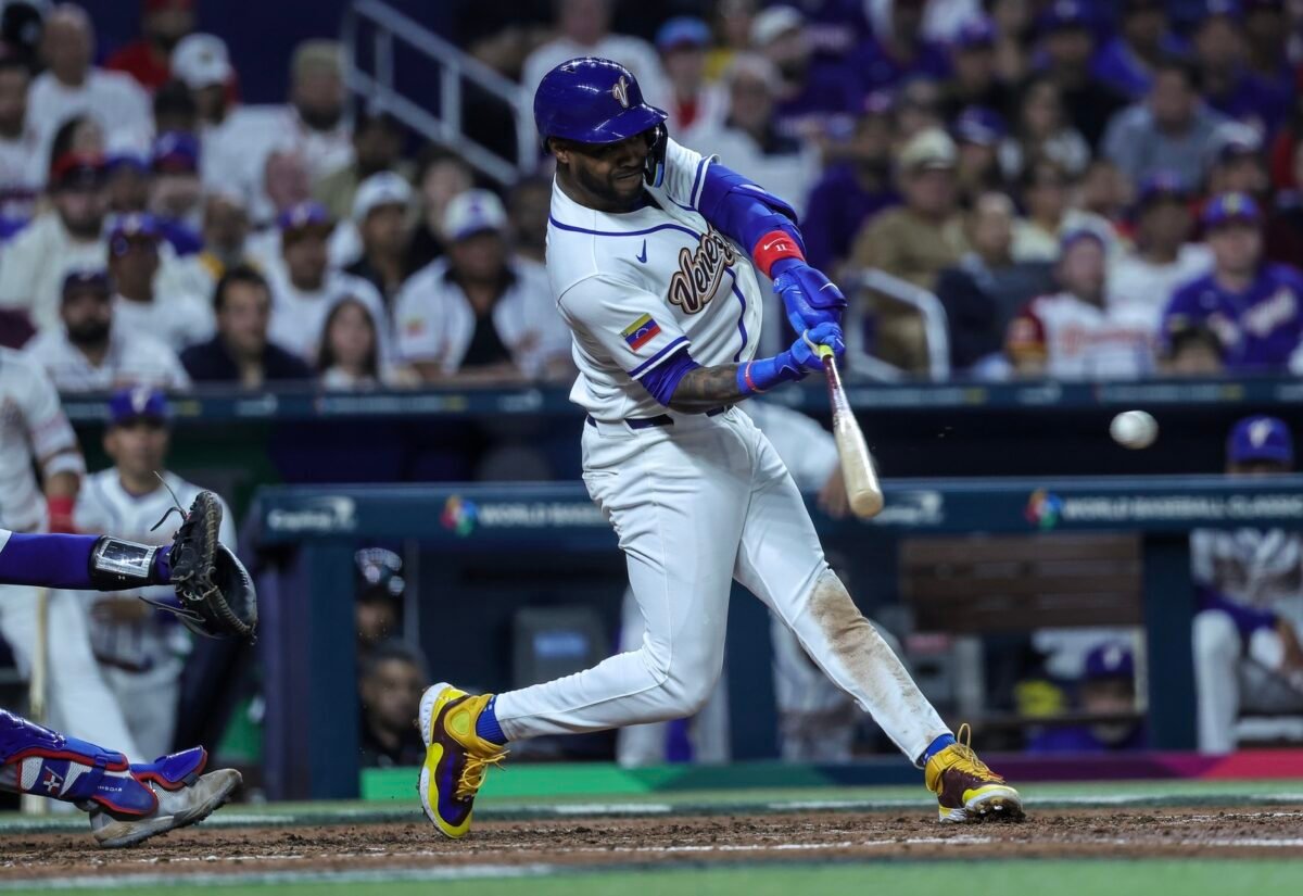 En imágenes: así se vive la previa del República Dominicana vs. Venezuela en Miami