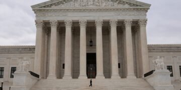 El Supremo se inclina por cambiar las reglas del voto por correo en Estados Unidos