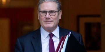 Londres amplía el uso de sus bases a Estados Unidos para atacar objetivos iraníes en el estrecho de Ormuz