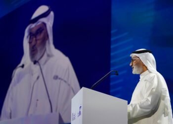 Emiratos abandona la OPEP: impacto diferido, realineamiento anticipado