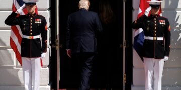 Trump usa la sentencia del Supremo que cercena los derechos de las minorías para mejorar sus perspectivas electorales