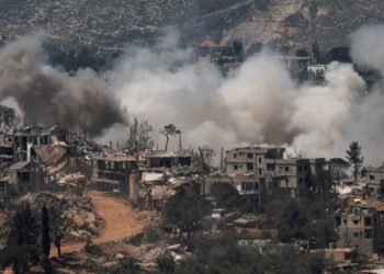 Los residentes del sur de Líbano preparan las maletas por si la guerra los obliga a huir de nuevo