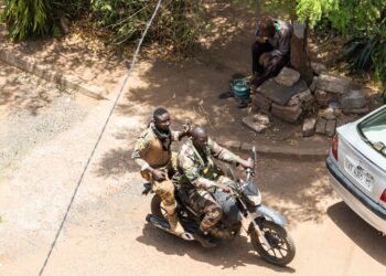 Fuerzas rebeldes desafían a la junta de Malí con un ataque coordinado en varios puntos del país