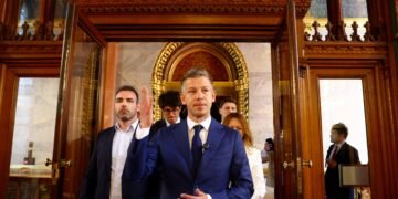 El monumental desafío de Péter Magyar para desmantelar la Hungría capturada por Orbán