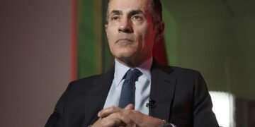 Vali Nasr, antiguo asesor para Irán de la Administración de Obama: “Teherán tiene ahora más influencia que antes de la guerra”