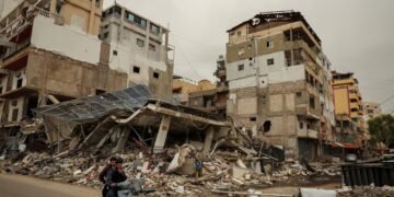 Tras un mes de guerra con Israel, Hezbolá sale reforzado entre el dolor de los libaneses