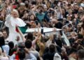 León XIV cumple un año convertido en antagonista moral de la ultraderecha
